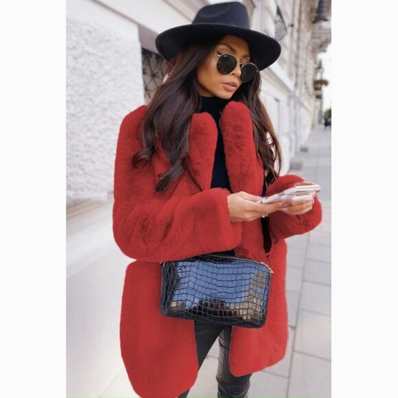 💖💥SHOWSTOPPER!💖💥 Luxurious Heavy Faux Fox Fur Coat in Red - Picture 16 of 16